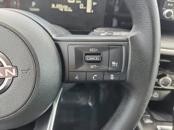 2025 Nissan Kicks - Image 7