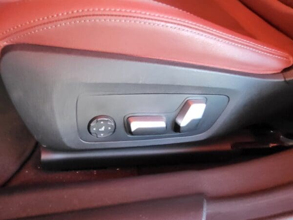 2023 BMW i4 - Image 7