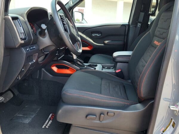 2025 Nissan Frontier - Image 11