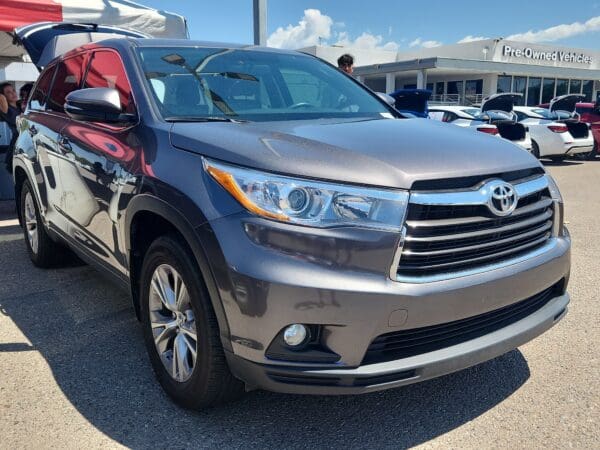 2016 Toyota Highlander - Image 3