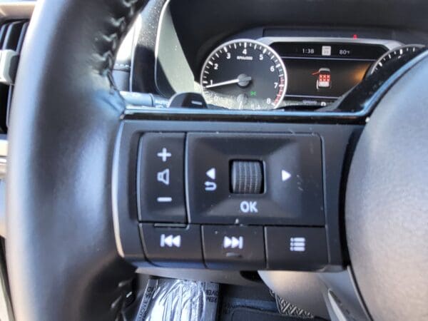 2023 Nissan Pathfinder - Image 21
