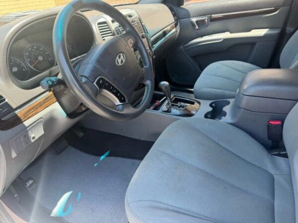 2010 Hyundai Santa Fe - Image 5