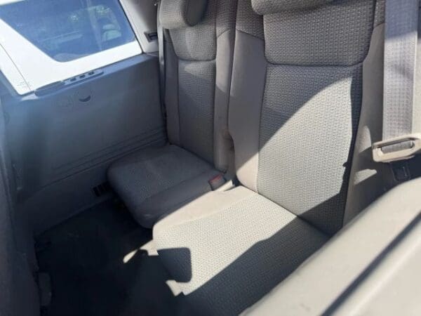 2006 Jeep Commander - Image 7