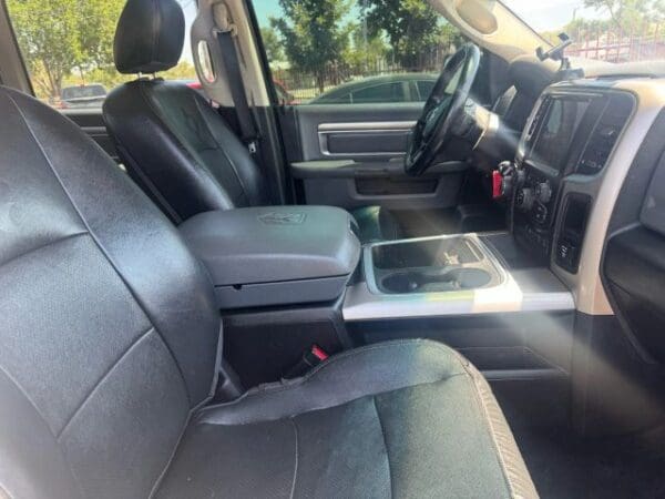 2015 Ram 1500 Crew Cab - Image 6