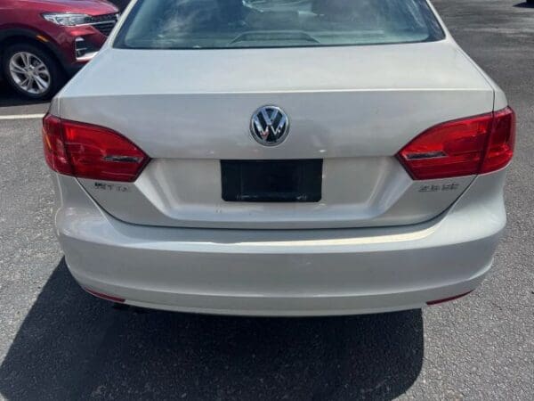 2011 Volkswagen Jetta - Image 5