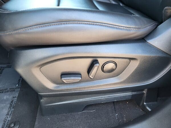 2024 Ford Explorer - Image 8