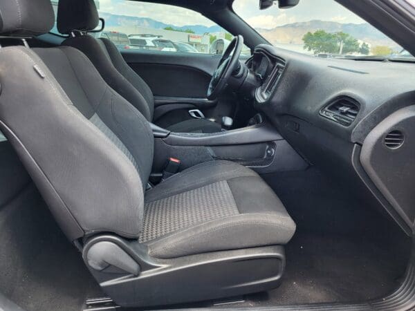 2019 Dodge Challenger - Image 12