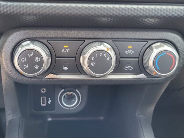 2024 Nissan Kicks - Image 23
