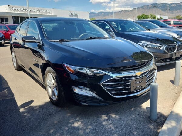 2023 Chevrolet Malibu - Image 3