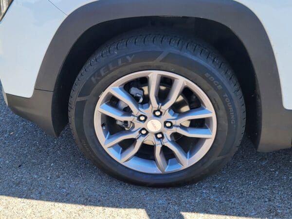 2024 GMC Terrain - Image 18