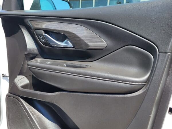 2024 GMC Terrain - Image 16