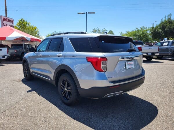2024 Ford Explorer - Image 3