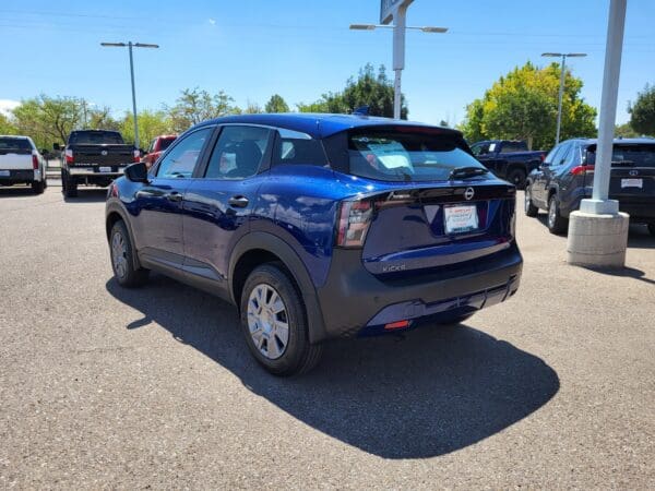 2025 Nissan Kicks - Image 3