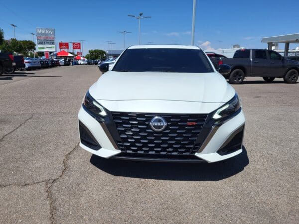 2023 Nissan Altima - Image 5