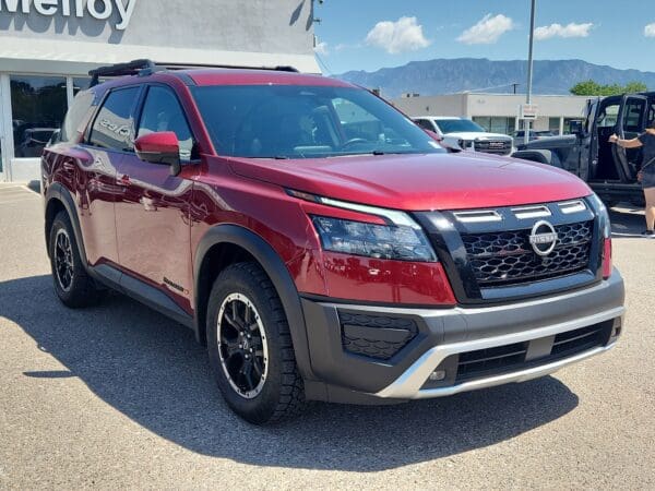 2025 Nissan Pathfinder - Image 4