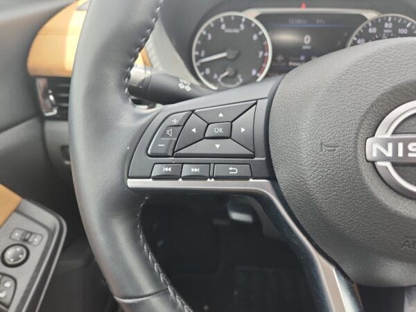 2025 Nissan Sentra - Image 6