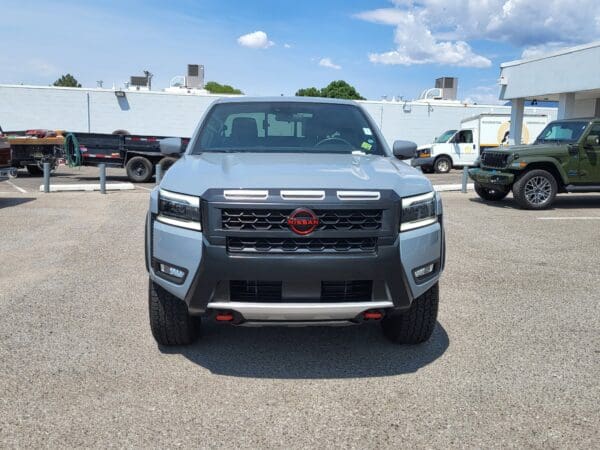 2025 Nissan Frontier - Image 5