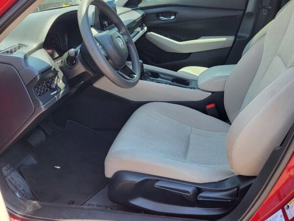 2023 Honda Accord Sedan - Image 8