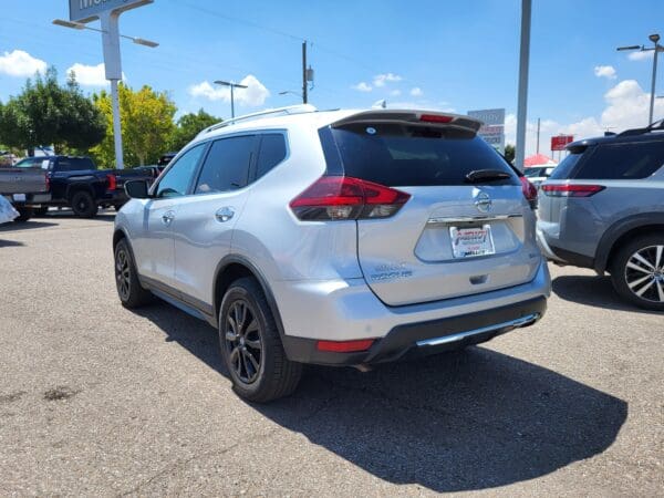 2020 Nissan Rogue - Image 3