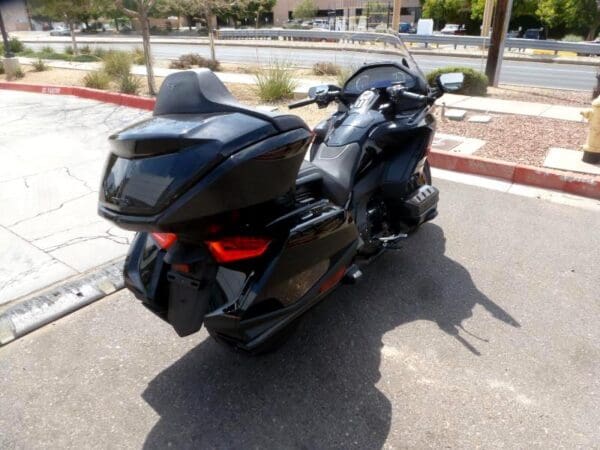 2023 Honda GL1800D (Gold Wing) - Image 9