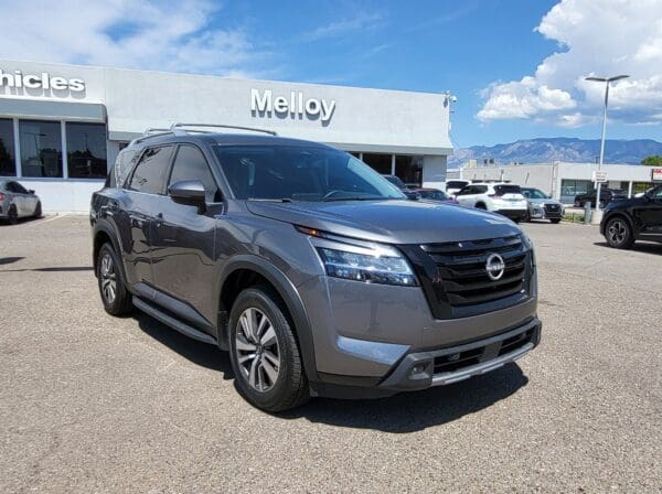 2023 Nissan Pathfinder - Image 4