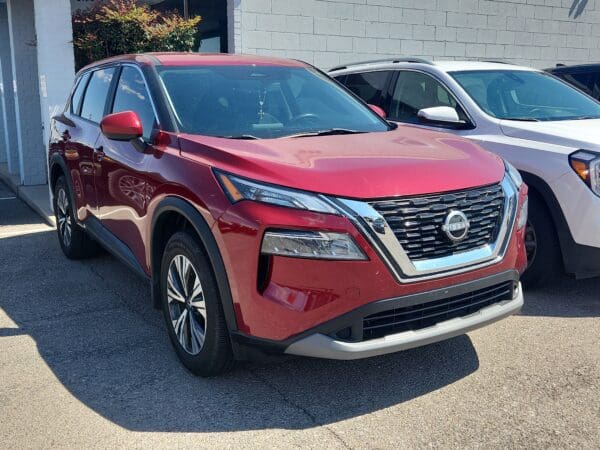 2023 Nissan Rogue - Image 3