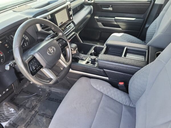 2023 Toyota Tundra 4WD - Image 10