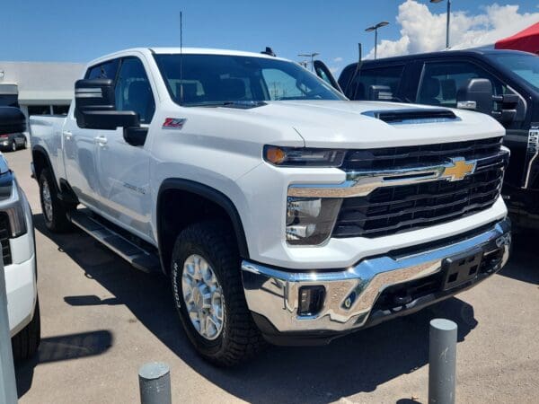 2024 Chevrolet Silverado 2500HD - Image 3