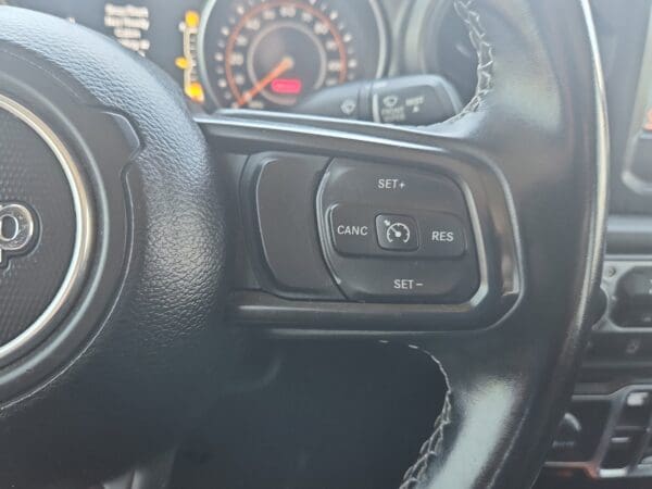 2021 Jeep Gladiator - Image 7