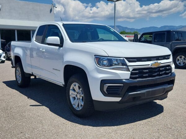 2022 Chevrolet Colorado - Image 4