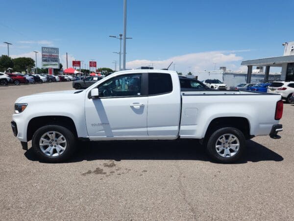 2022 Chevrolet Colorado - Image 2