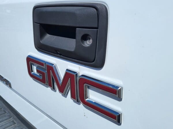 2018 GMC Sierra 1500 - Image 9