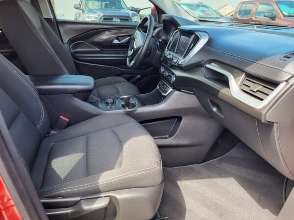 2024 GMC Terrain - Image 14
