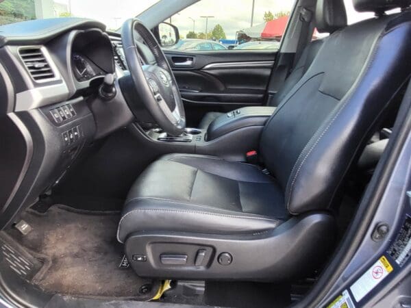 2018 Toyota Highlander - Image 8