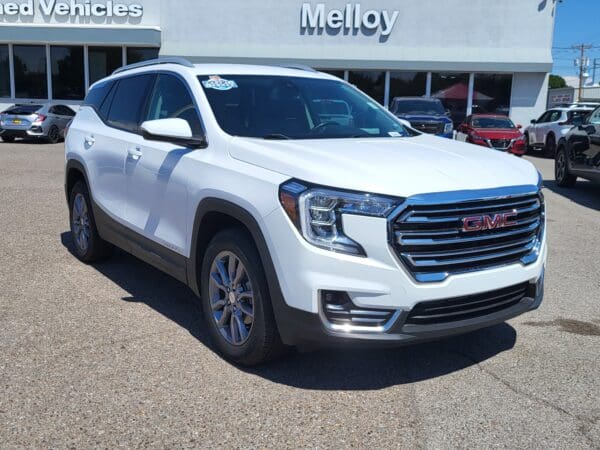2024 GMC Terrain - Image 4