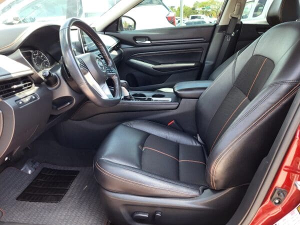2022 Nissan Altima - Image 8