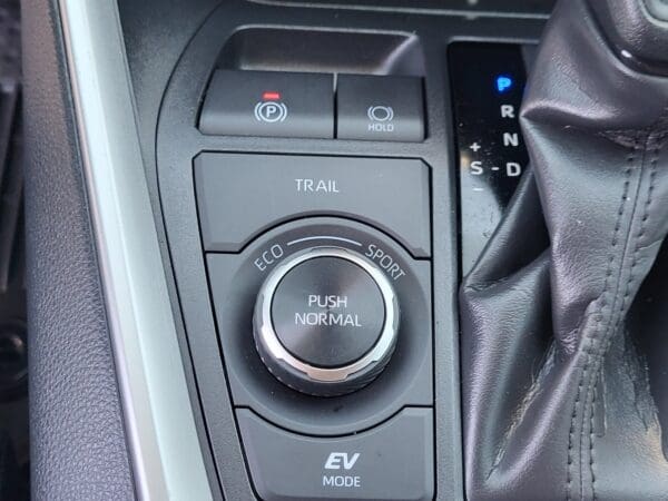 2023 Toyota RAV4 - Image 25