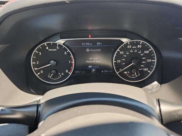 2025 Nissan Altima - Image 8