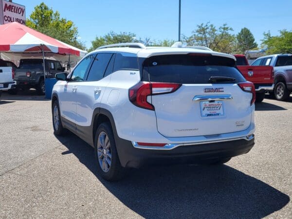 2024 GMC Terrain - Image 3