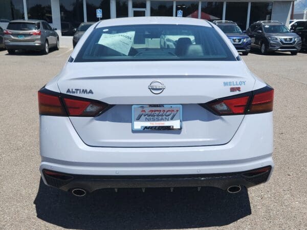 2025 Nissan Altima - Image 18
