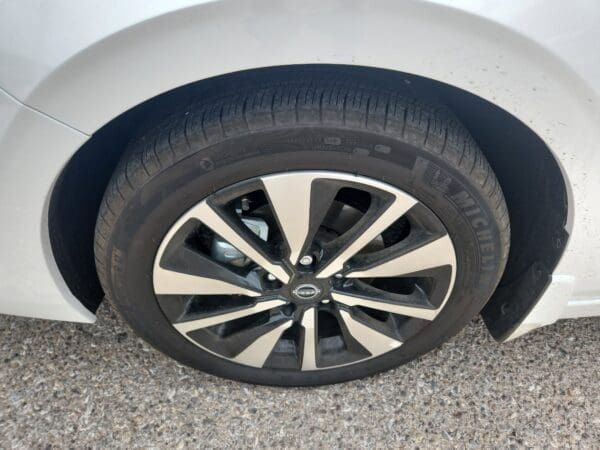 2025 Nissan Sentra - Image 22