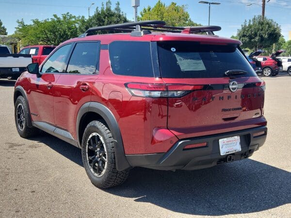 2025 Nissan Pathfinder - Image 3