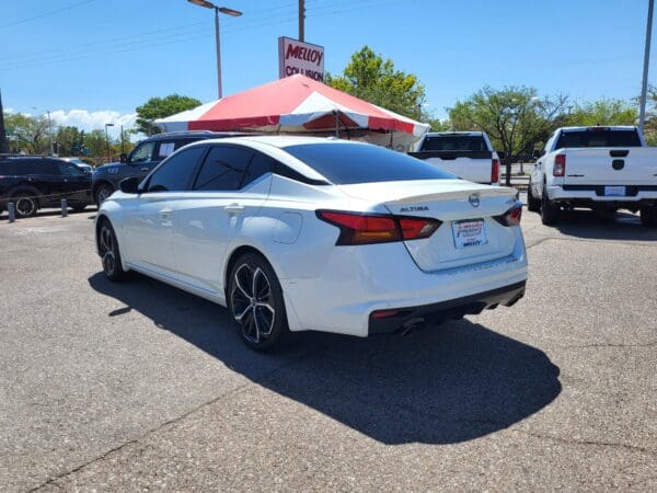 2023 Nissan Altima - Image 3
