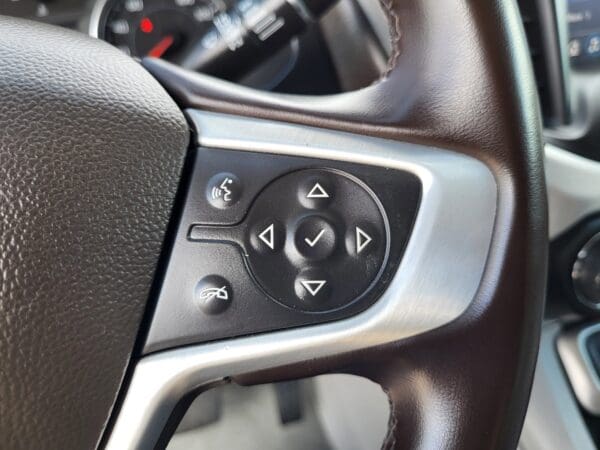 2023 GMC Acadia - Image 22