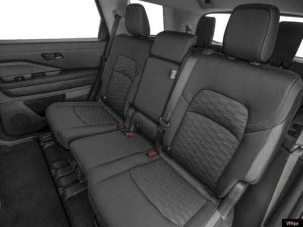 2025 Nissan Pathfinder - Image 11