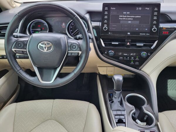 2021 Toyota Camry - Image 10