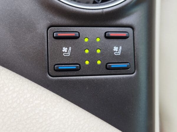 2021 Toyota Camry - Image 27