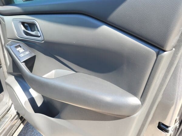 2024 Nissan Rogue - Image 15
