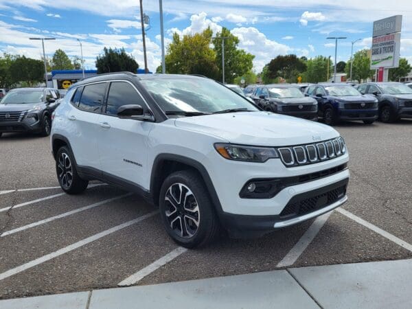 2022 Jeep Compass - Image 4