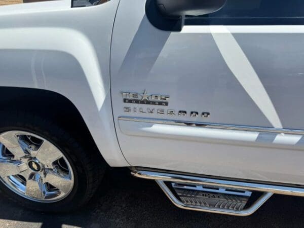 2011 Chevrolet Silverado 1500 Extended Cab - Image 3